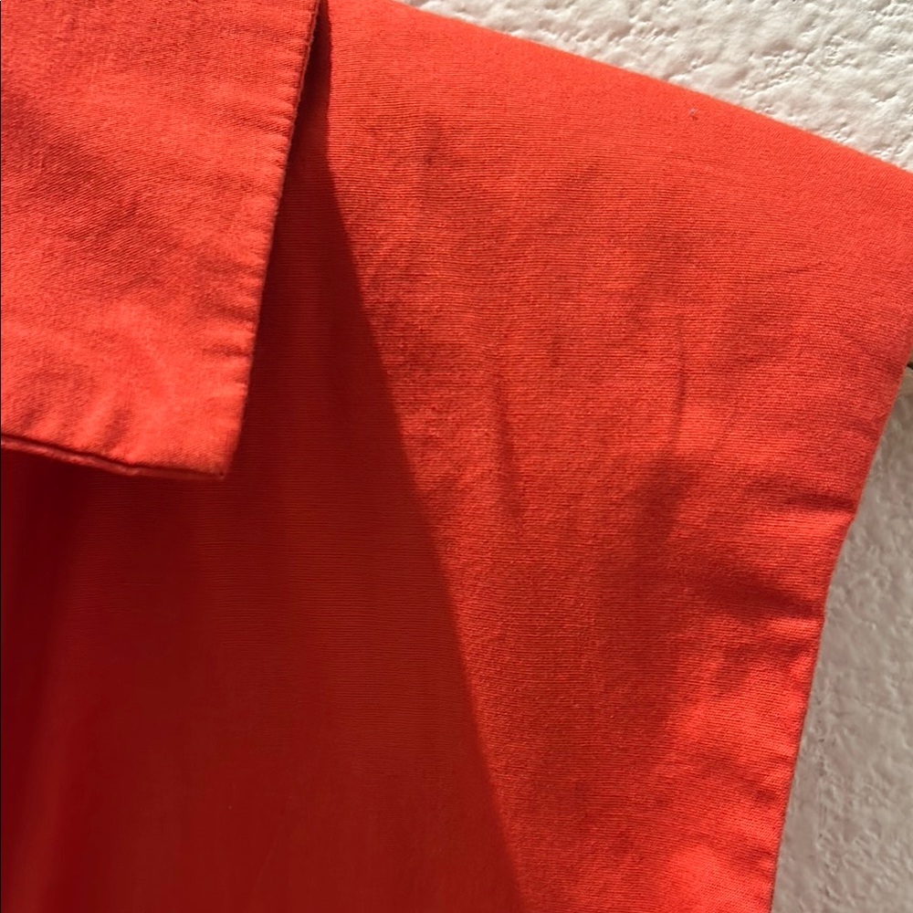 Red Sleeveless Button-Up Top cropped vest - Picture 7 of 13
